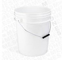 CUBETA INDUSTRIAL BLANCA 19 LITROS CON TAPA