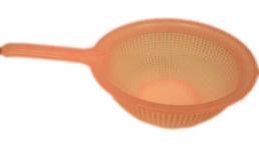 COLADOR VERDURAS C/MANGO CO40